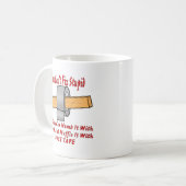 Mug Difficulté stupide avec 2x4 et ruban adhésif (Devant gauche)