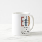 Mug Diplôme D'Études De L'EdD Personnalisé (Devant droit)
