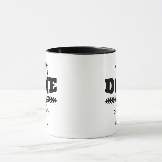 Mug Diplômé en typographie noire personnalisée 2021 (Centre)