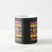 Mug Diplômé Un Degré Plus Chaud 2026  (Centre)