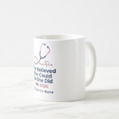 Mug Diplômée Infirmière IDE 2026 Elle a Cru (Devant droit)