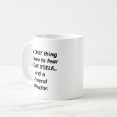 Mug directeur des pompes funèbres de crainte (Devant gauche)