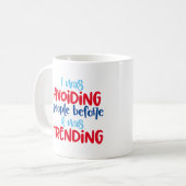 Mug Distances sociales Évitez les gens avant était ten (Devant gauche)