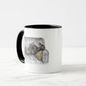 Mug Doberman drôle sur Sofa (Devant gauche)