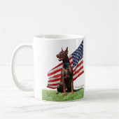 Mug Dobermann rouge et drapeau (Gauche)