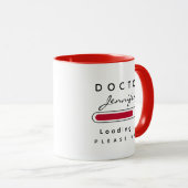 Mug DOCTEUR [Nom] Chargement en rouge et blanc (Devant droit)