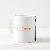 Mug Donald J. Trump, 45e président des États-Unis (Devant gauche)