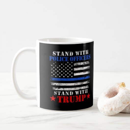 Mug Donald Trump 2024 aux côtés des policiers (Avec donut)