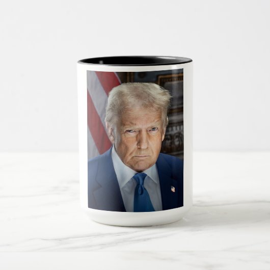 Mug Donald Trump 2025 Portrait du président américain (Centre)