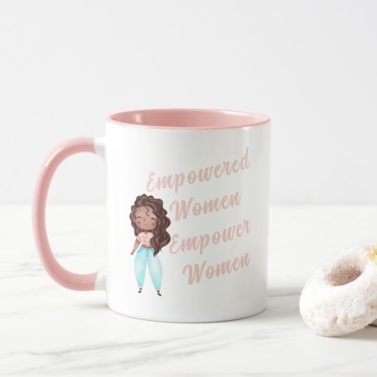 Mug Donner aux femmes les moyens d'autonomiser les fem (Avec donut)