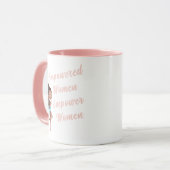 Mug Donner aux femmes les moyens d'autonomiser les fem (Devant gauche)