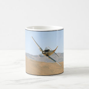 Mug Douglas AD-1 Skyraider, encaissant des avions de