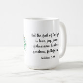 Mug Dove of Peace w Verse des Galates 5:22 (Devant droit)