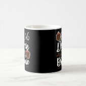 Mug Downie Se Sent À La Cuisine Manger Un Brownie Brow (Centre)