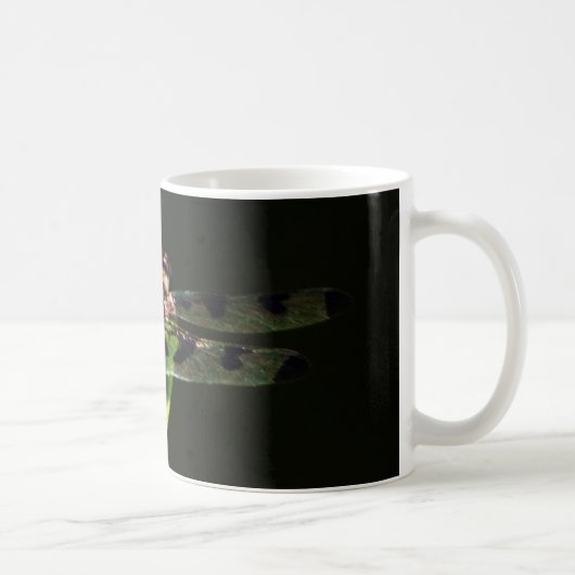 Mug Dragonfly bleu et noir sur gazon vert et rouge (Droite)