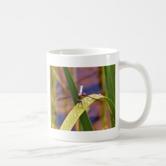 Mug Dragonfly sur la feuille de pluie (Droite)