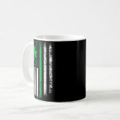 Mug Drapeau américain avec trèfles pour la St Patrick (Devant gauche)