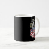 Mug Drapeau américain d'Halloween de Squelette Patriot (Devant droit)