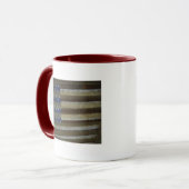 MUG DRAPEAU AMÉRICAIN PEINT SUR L'ÉTAIN ROUILLÉ (Devant gauche)