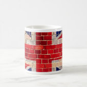 Mug Drapeau BRITANNIQUE sur un mur de briques (Centre)