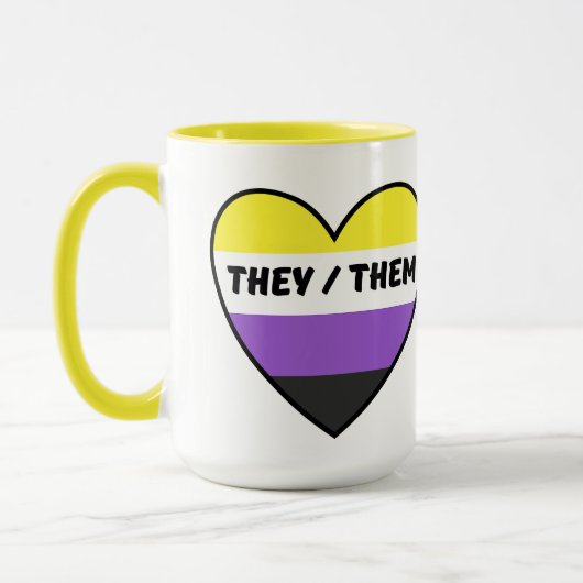 Mug Drapeau Coeur Non Binaire Avec Ils/Eux Pronouns (Gauche)