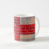 Mug Drapeau d'Angleterre sur un mur en brique (Devant droit)
