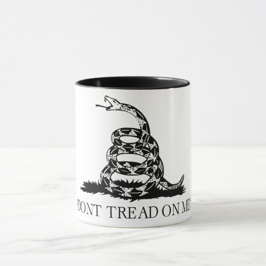 Mug Drapeau de crotale de Gadsden : Guerre révolutionn (Centre)