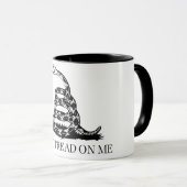 Mug Drapeau de crotale de Gadsden : Guerre révolutionn (Devant droit)