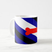 Mug Drapeau de fierté de jeu de chiots de SlipperyJoe (Devant gauche)