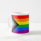 Mug Drapeau de fierté de progrès LGBTQ+ (Devant gauche)