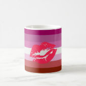 Mug Drapeau de fierté lesbienne au rouge à lèvres (Centre)
