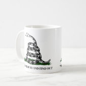 Mug Drapeau de Gadsden tournez autour et découvrez (Devant gauche)