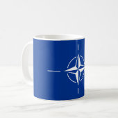 Mug drapeau de l'otan Organisation du Traité de l'Atla (Devant gauche)