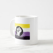 Mug Drapeau de protestation peint non binaire (Devant gauche)