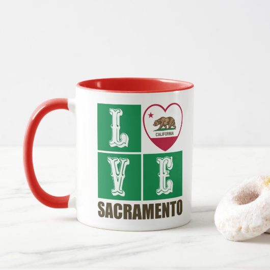 Mug Drapeau d'État de Californie Coeur Sacramento (Avec donut)