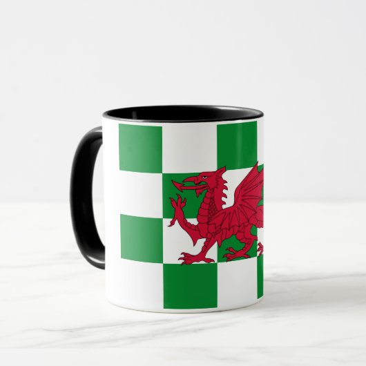 Mug Drapeau mystique de dragon celtique rouge du Pays  (Devant gauche)