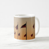 Mug Drapeaux au coucher du soleil American Patriotic U (Devant droit)
