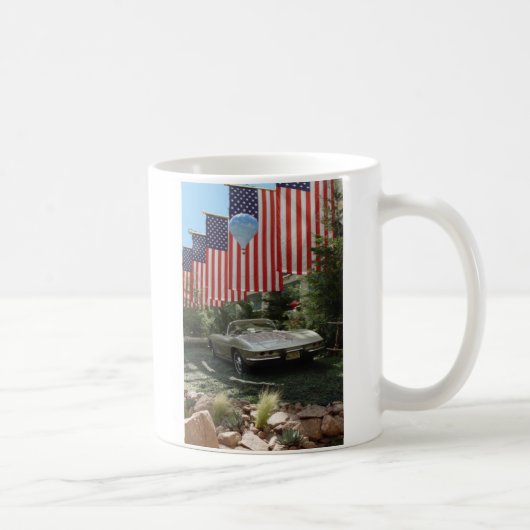 Mug Drapeaux de l'itinéraire 66 avec Corvette (Droite)