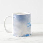 Mug Dreamer Puffy nuages blancs et ciel bleu (Gauche)