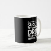 Mug DREW Nom du cadeau Anniversaire Personnalisé Noël  (Devant droit)