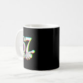 Mug Drôle 67 Main Six Sept Mème Génération Alpha Argot (Devant gauche)