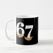 Mug Drôle 67 Mème Mains Argot Gen Alpha Six Sept 6 7 (Gauche)