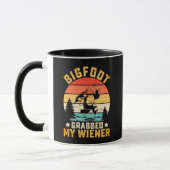 Mug Drôle Bigfoot a attrapé mon café Weiner (Gauche)