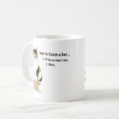 Mug Drôle de chat calicot beige humour dans une boîte (Devant gauche)