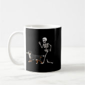 Mug Drôle Halloween Bernese Mountain Dog Et Skeleton (Gauche)