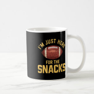 Mug Drôle Je suis juste ici pour les snacks Football 1