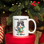 Mug Drôle mignon Crazy Cat Je Suis Beaux Lumières Nom<br><div class="desc">Citation amusante typographie "Je vais bien,  tout va bien" avec chat mignon et enchevêtré vintage peint lumières à cordes de Noël,  cadeau personnalisé pour un enseignant.</div>