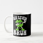 Mug Drôle St Patrick jour six sept mec trèfle 67 (Gauche)