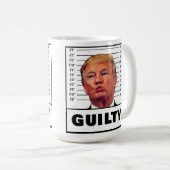 Mug Drôle Trump coupable (Devant droit)
