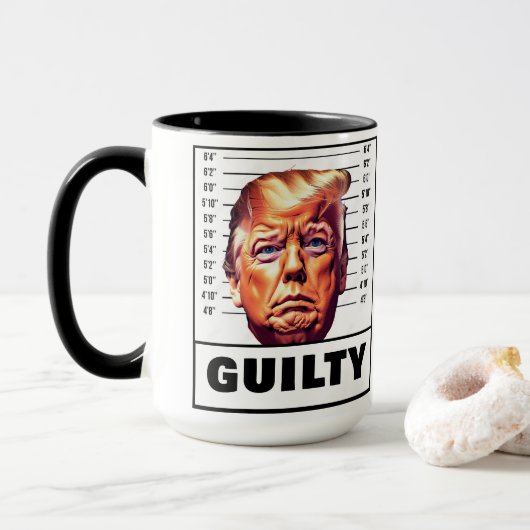 Mug Drôle Trump coupable (Avec donut)